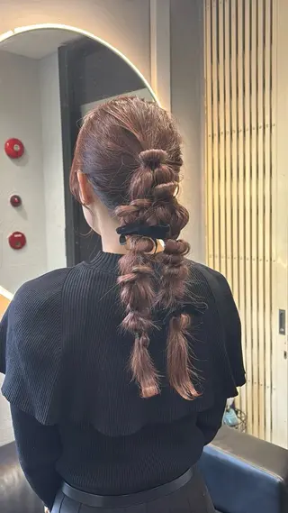 ヘアアレンジ 顔まわりレイヤー/諒 オリーブカラー/天神のヘアスタイル