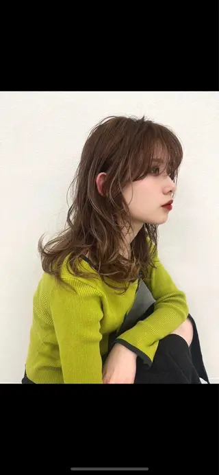 セミロング 園田まい/レイヤーカ ット/透明感カラーのヘアスタイル