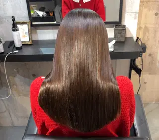 ロング TAKAMI 髪と爪を同時に施術のネイルデザイン