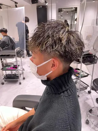 ショート カラー パーマ ヘアアレンジ メンズ キッズ ネイル マツエク・マツパ アイブロウ スパイキー/フェザー /波巻き/かいとのヘアスタイル