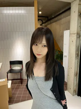 セミロング 髪質改善／レイヤー／ 🐈Yokotaのヘアスタイル
