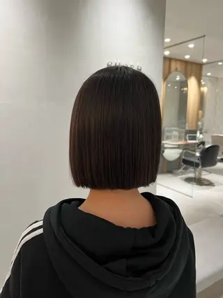 ショート こばやし にな 🦖⋆͛ぷつっとボブのヘアスタイル