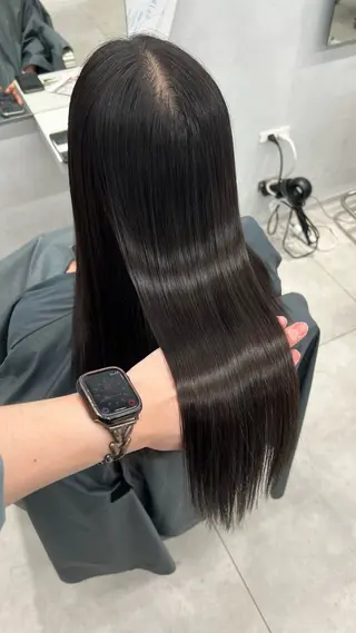 ロング 金曜日インナーカラー モデル募集✨️NOAのヘアスタイル