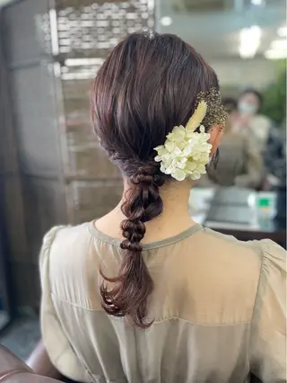 セミロング ヘアアレンジ 沢田 瞳のヘアスタイル