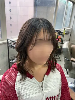 セミロング シモイケ ルアのヘアスタイル