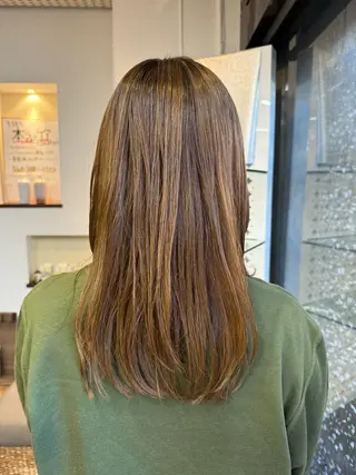 ミディアム 艶カラー🕊️ ✴︎Yukari✴︎のヘアスタイル