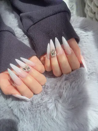 ロング Lavia akaneのネイルデザイン
