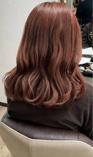 ミディアム 佐藤 あきのヘアスタイル