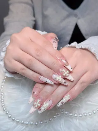 ネイル Eli Muse 新宿ネイルのネイルデザイン