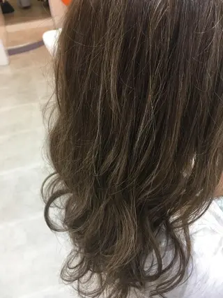 セミロング ロング カラー 髪質改善 中川 翔のヘアスタイル