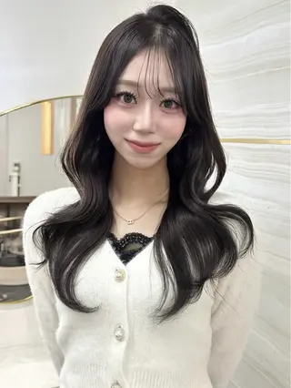 ロング カラー 🎀asumi🍓 ハイトーン🎀のヘアスタイル