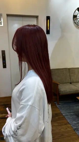 ロング momoka 表参道のヘアスタイル