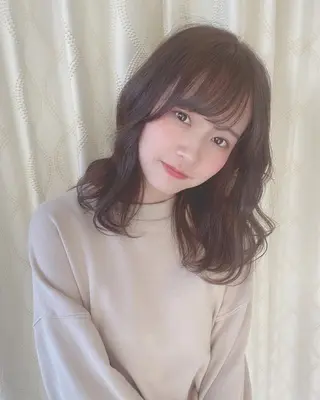 ミディアム カラー ヘアアレンジ 美髪矯正 韓国レイヤーのヘアスタイル