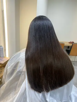 ロング 韓国風レイヤー× くびれヘア艶髪のヘアスタイル