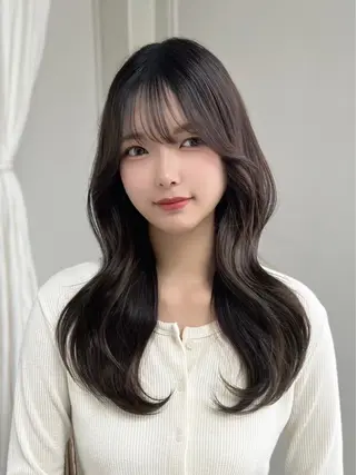 ロング レイヤー／Wカラー ／マッキーのヘアスタイル