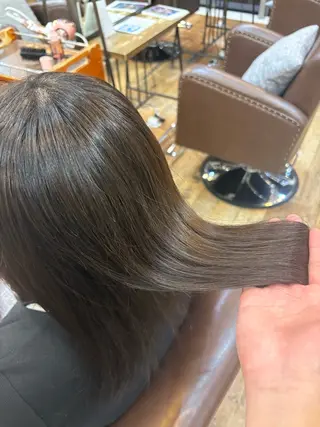 ロング ハイトーン/ 艶カラー/カイのヘアスタイル