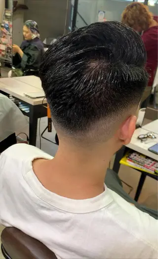 ショート メンズ 及川シゲル 髪質改善講師のヘアスタイル