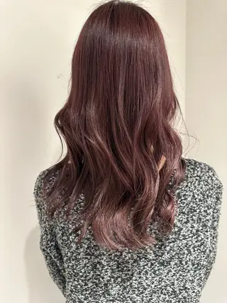 セミロング カラー 金ウンス 髪質改善カラーのヘアスタイル