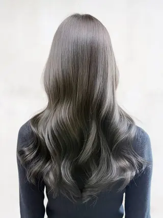 セミロング カラー ITbyALBUM 藤沢店のヘアスタイル