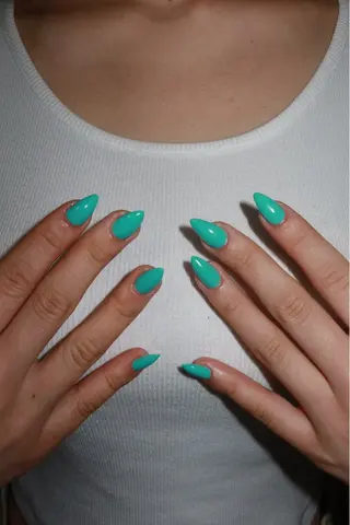 ミディアム CLAIR nailりりのネイルデザイン