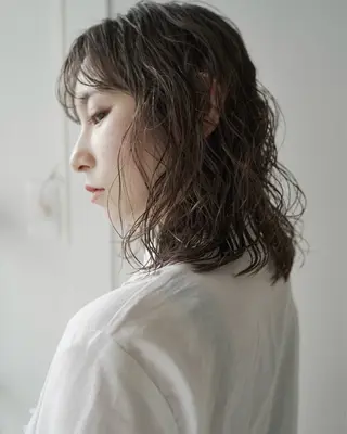 ミディアム ラフなパーマスタイル 🐄Hanakaのヘアスタイル