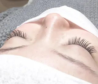 ミディアム カラー パーマ ヘアアレンジ メンズ キッズ ネイル マツエク・マツパ brille ~eyelash~のヘアスタイル