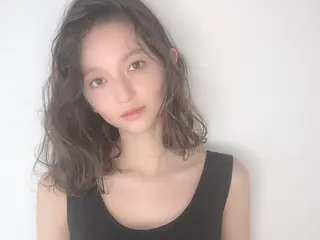 ミディアム カラー パーマ VIM hairおもろまち店のヘアスタイル