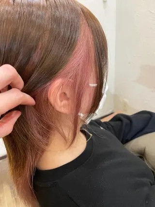 セミロング カラー 箱守 さやかのヘアスタイル