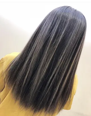 セミロング カラー パーマ ヘアアレンジ メンズ キッズ ネイル マツエク・マツパ 酸性ストレート 髪質改善大槻勇樹のヘアスタイル