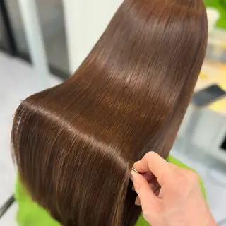 ロング 髪質改善/縮毛矯正/ ブリーチなしカラーのヘアスタイル