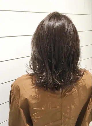 ミディアム カラー 🍊新宿南口🍊 ERINAのヘアスタイル
