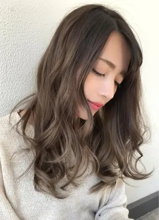セミロング カラー 【公式】amble luxe池袋東口🩷のヘアスタイル