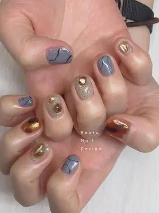 ミディアム ネイル Blowe ニュアンスのネイルデザイン