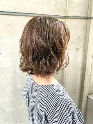 ミディアム パーマ 髪質改善 縮毛矯正/ レイヤー/銀座/本木のヘアスタイル
