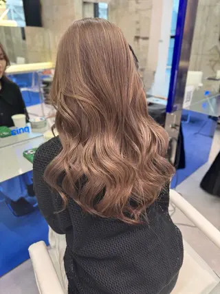 セミロング カラー 似合わせ×ブリーチダ ブルカラー渋谷/大雅のヘアスタイル