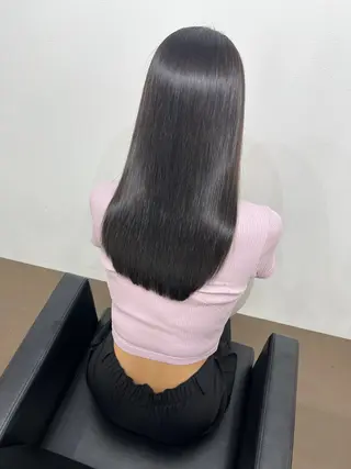 ロング 加藤 詩流のヘアスタイル