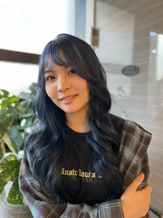 ロング カラー Liere Muuのヘアスタイル