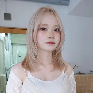ミディアム レイヤー🎀 SERA🩰のヘアスタイル