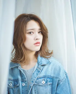 ミディアム カラー *くせ毛に特化* 【yun】のヘアスタイル