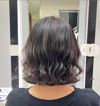 ミディアム パーマ コテ巻きパーマ💙 シノヤユイのヘアスタイル