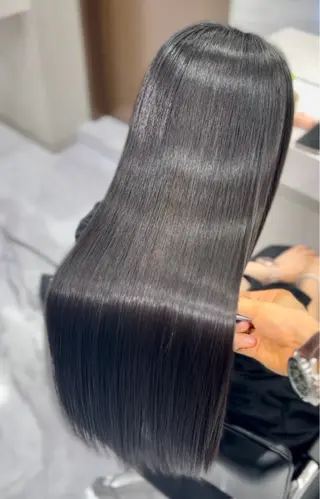 ロング 赤木 達哉のヘアスタイル