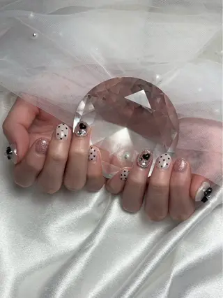 ネイル Yuna 𝝑𝝔*.+ﾟのネイルデザイン
