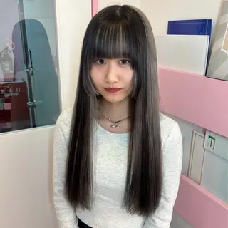 ロング カラー メイ ☪️のヘアスタイル