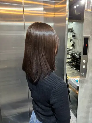カラー T  O Yのヘアスタイル