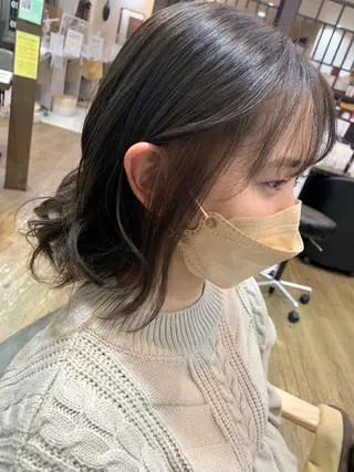 ミディアム カラー 佐藤 瑚碧のヘアスタイル