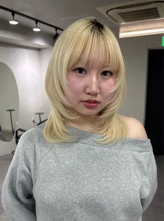 ミディアム カラー ヘアアレンジ 🌈【🎀ヘアデザイ ナー🎀】✨ノン✨のヘアスタイル