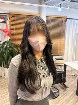 ロング 綱川 琉生のヘアスタイル