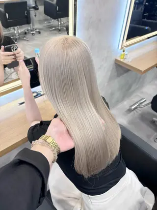 ロング カラー パーマ ヘアアレンジ 透明感ブリーチカラー 🌈TOMOHIROのヘアスタイル