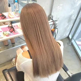 セミロング カラー ✨傷ませないカラー ✨美髪矯正✨レオンのヘアスタイル
