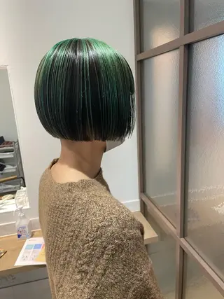 ショート 稲荷 友美のヘアスタイル